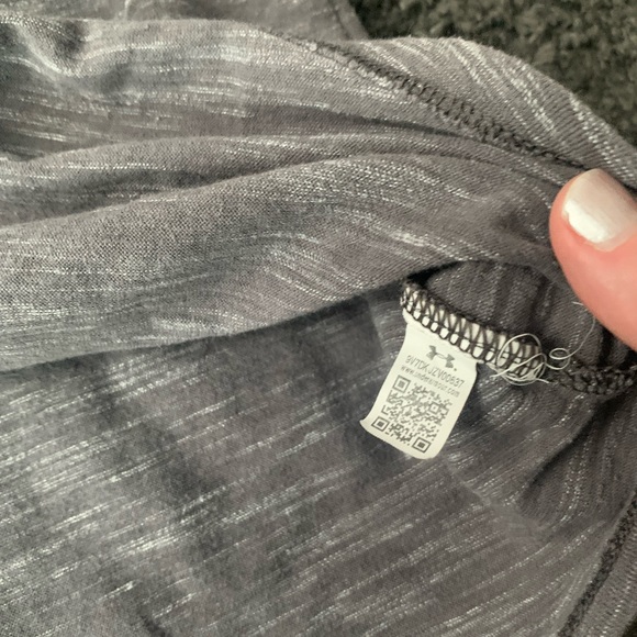 Women’s size M/L Under Armour tank top - Picture 3 of 5